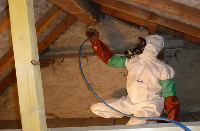 charpentier_couvreur_traitement-charpente-injection-pulverisation-oise-60 Traitement de charpente par l'injection et pulvérisation 60